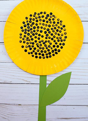 Paper plate sunflower craft